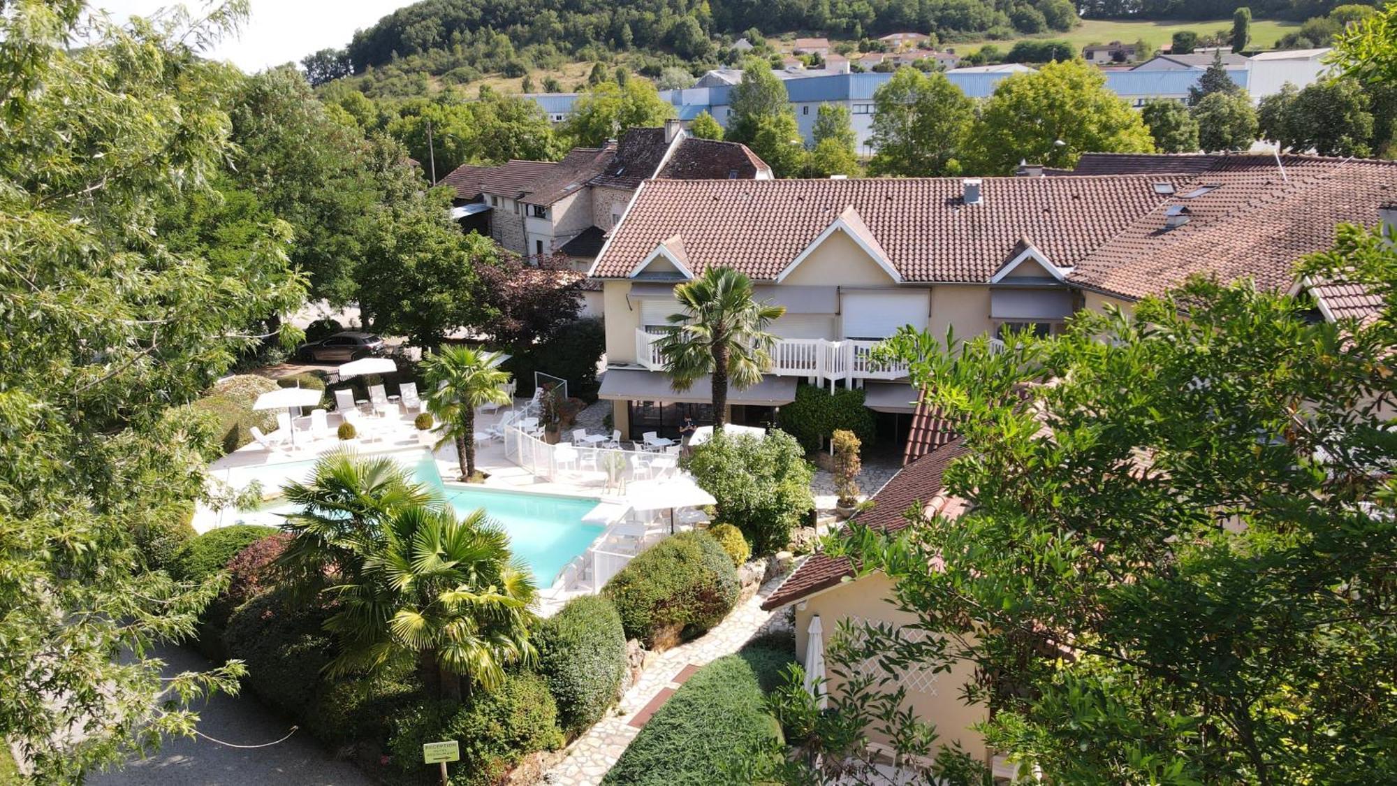 Logis Le Relais De Farrou - Hotel - Restaurant - Spa Villefranche-de-Rouergue Zewnętrze zdjęcie